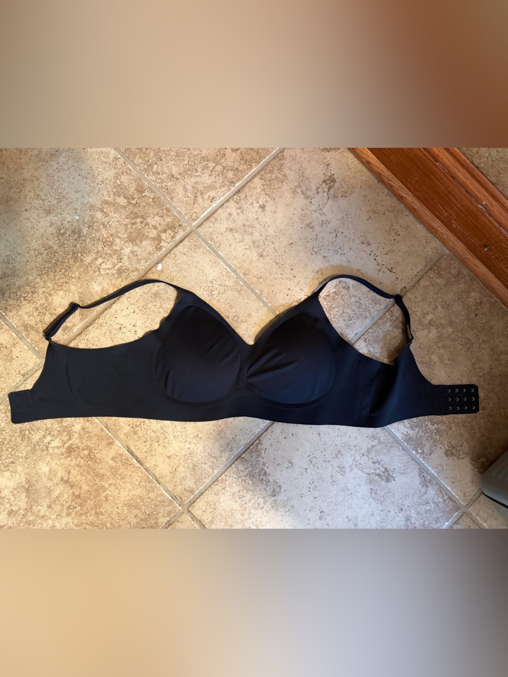 VERTVIE Everyday Black Wireless Comfort Bra - Smooth Support
